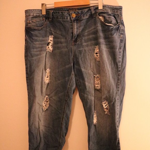 F21+ Cropped Cuffed Ripped Jeans - Picture 3 of 14